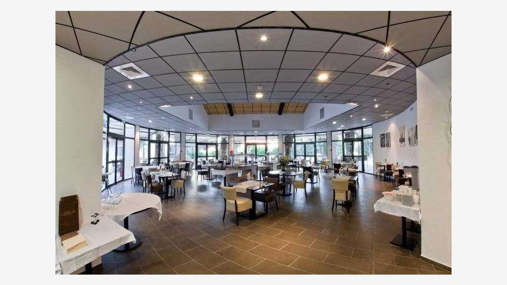 A louer local restaurant 600m² + matériel à Alénya