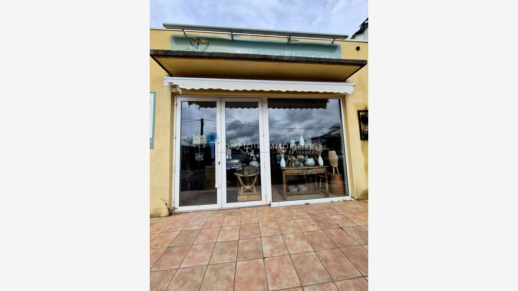 A louer très beau local commercial 80m² à Alès