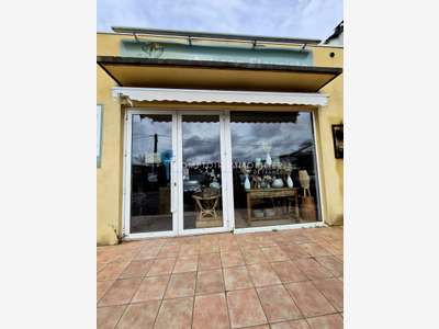 A louer très beau local commercial 80m² à Alès