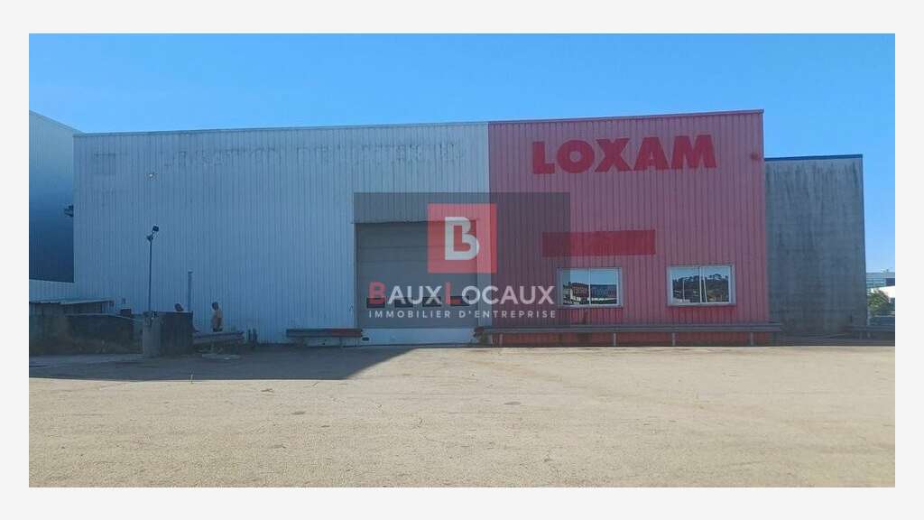A louer local 900m² sur rond point à Alès