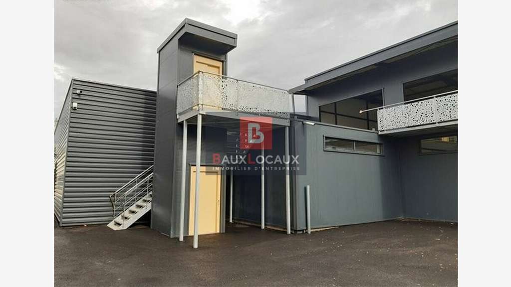 A louer local commercial neuf 750m² à Alès