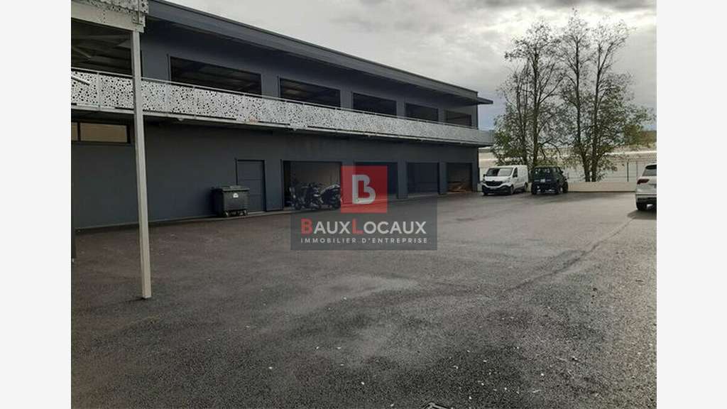 A louer local commercial neuf 750m² à Alès