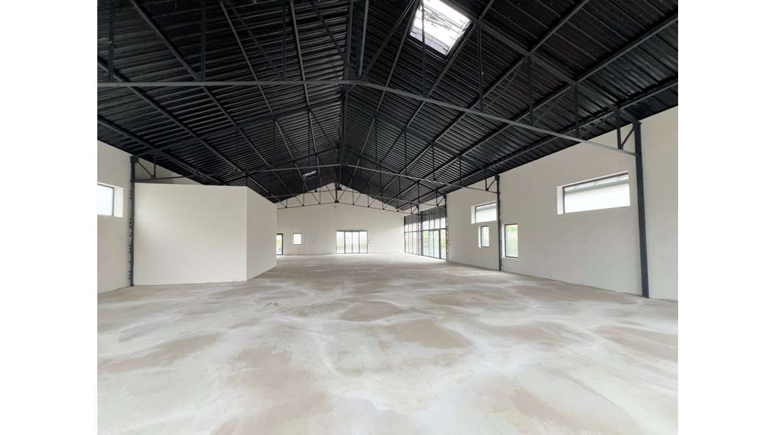 Local à louer en pénétrante ZAC de Ther à Allonne