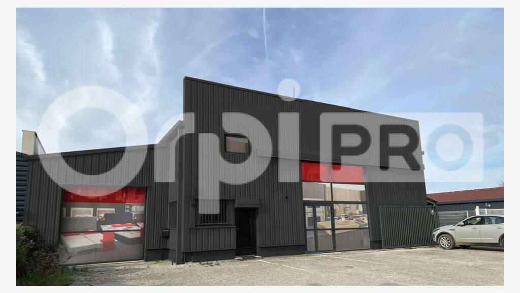 Location local commercial 365m² Ambérieu-en-Bugey