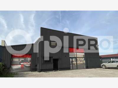 LOCATION LOCAL COMMERCIAL DANS ZONE DYNAMIQUE