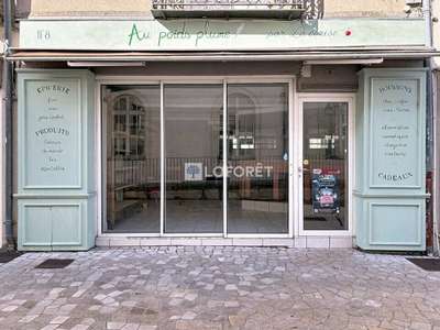 A louer local commercial 160m² centre d'Ancenis