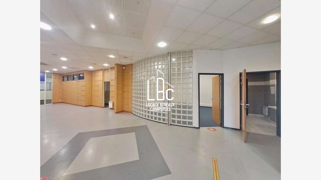 Loue local commercial 250m² à Ancenis secteur gare