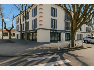 Local neuf 112m² à louer à Andernos-les-Bains
