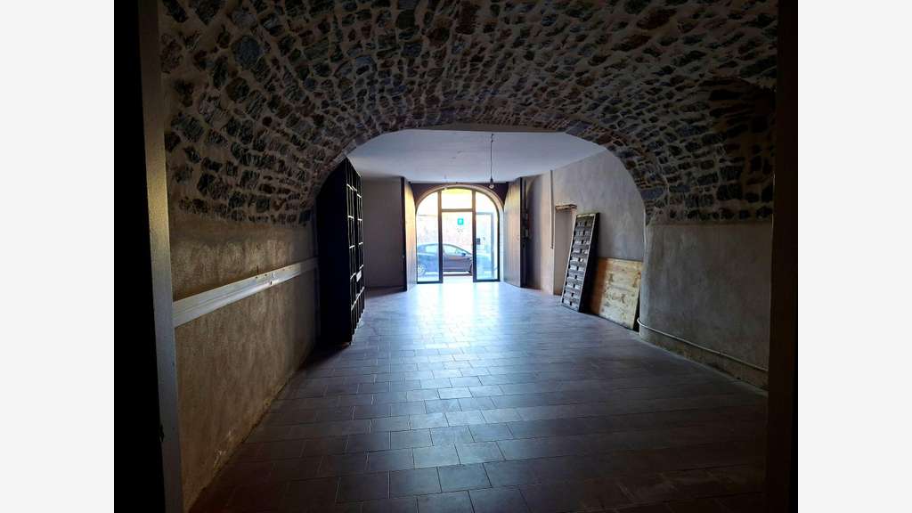 A louer local commercial 115m² à Anduze