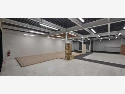 Local 650m² à louer axe passant à Angers