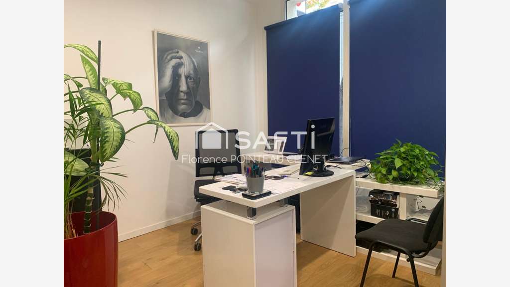 A loue local commercial 65m² Rue Rabelais à Angers