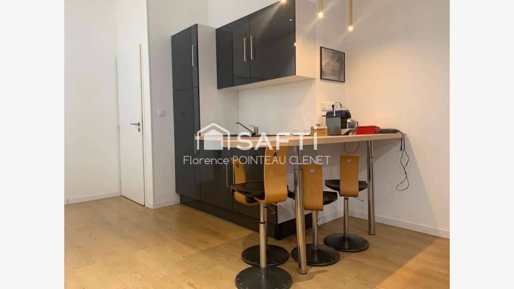 A loue local commercial 65m² Rue Rabelais à Angers