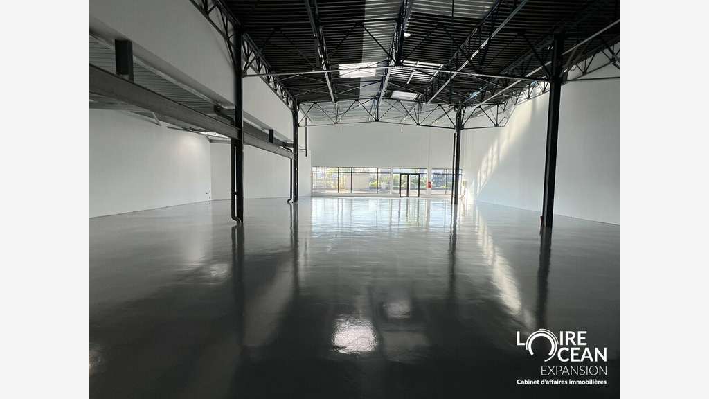 A louer local d'activité 658m² Beaucouzé RD 523