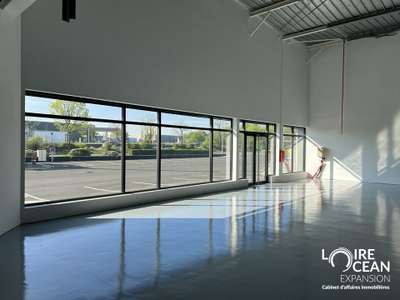 A louer local d'activité 658m² Beaucouzé RD 523