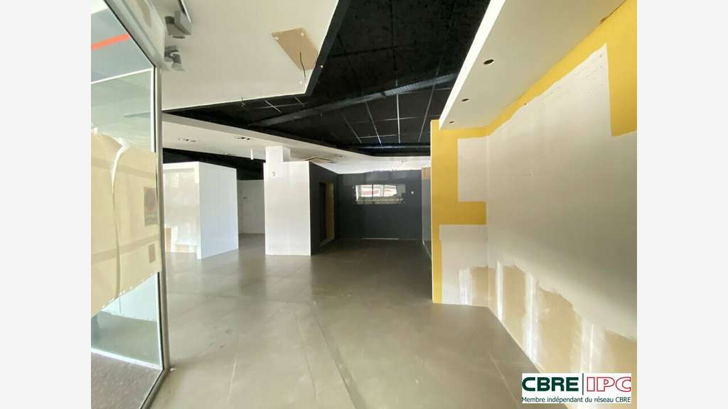 Location local commercial 278m² à Anglet Busquet