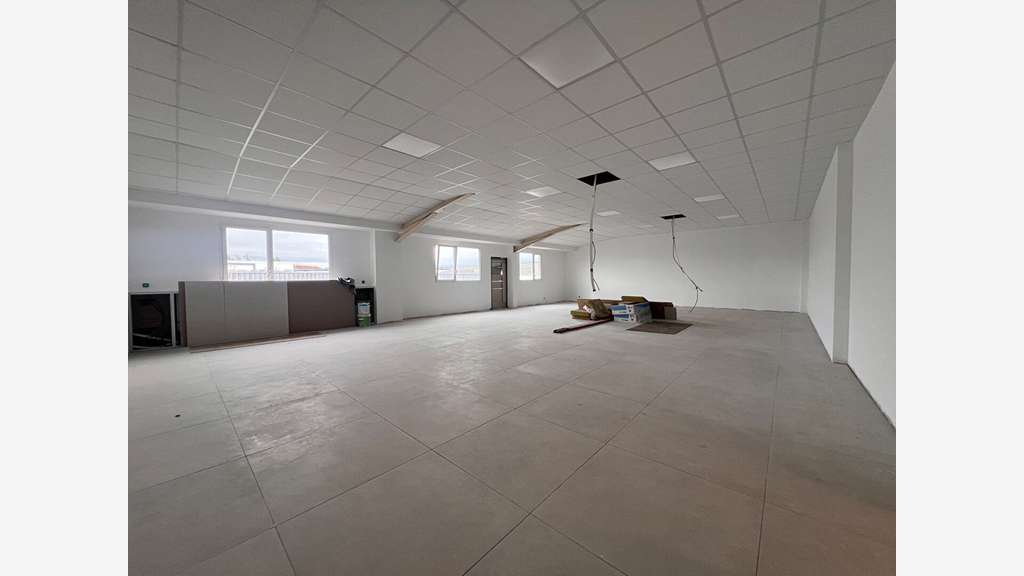 Bureaux accès PMR 128m² R+1 à Anglet