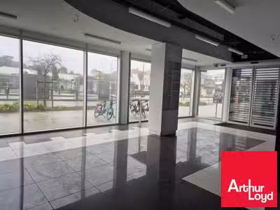 Local visuel N°1 sur grand axe proche BAB2 Anglet
