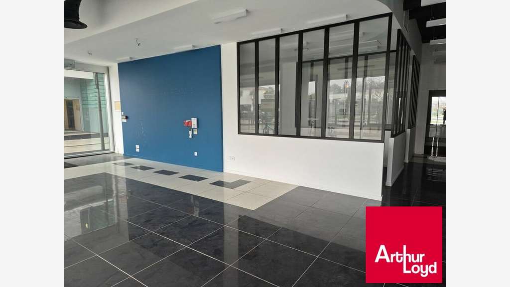 Local visuel N°1 sur grand axe proche BAB2 Anglet