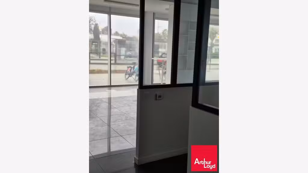 Local visuel N°1 sur grand axe proche BAB2 Anglet