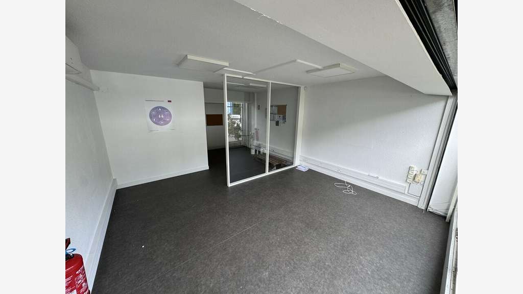 Local 162m² à louer ZA de Maignon à Anglet