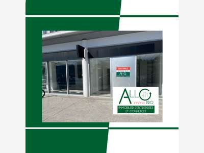 A louer local commercial 318m² empl prime à Anglet