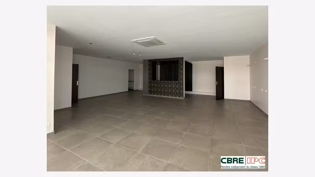 Location local commercial de 98m² à Anglet Busquet