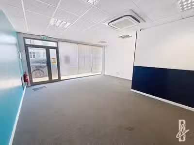 A LOUER COMMERCE/BUREAUX RUE DE PERIGUEUX