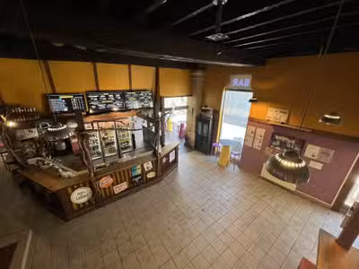 ANGOULEME - LOCAL COMMERCIAL à louer
