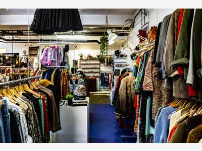 A louer local commercial 1129m² ZAC Angoulins