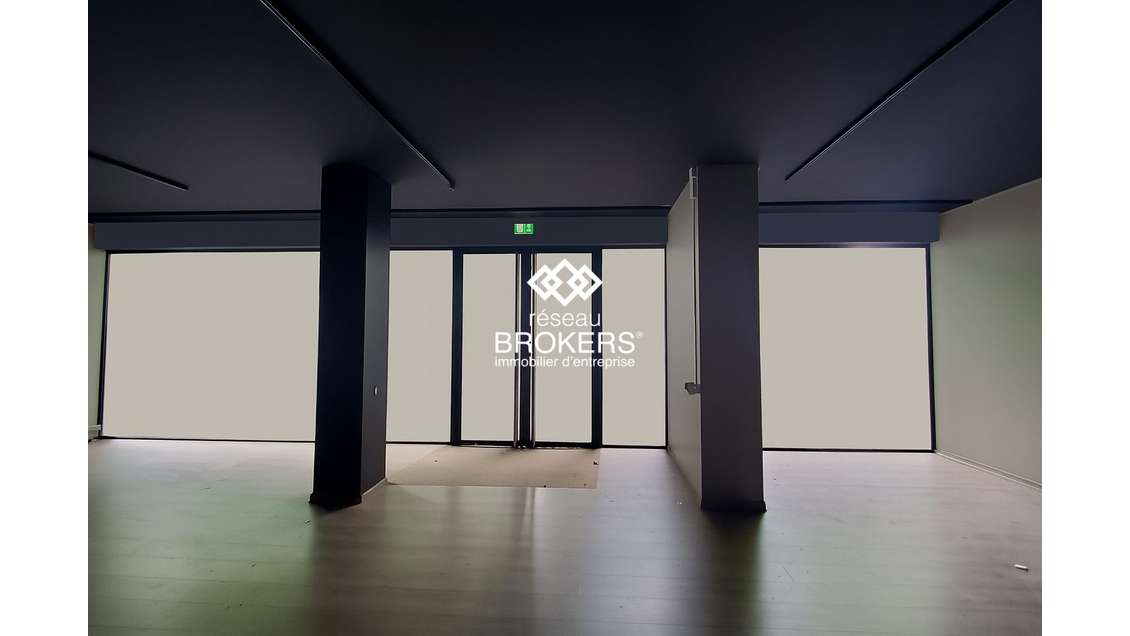 A louer local commercial 395m² Annecy Centre-Ville