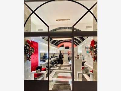 A louer local 65m² + cave hypercentre Annecy