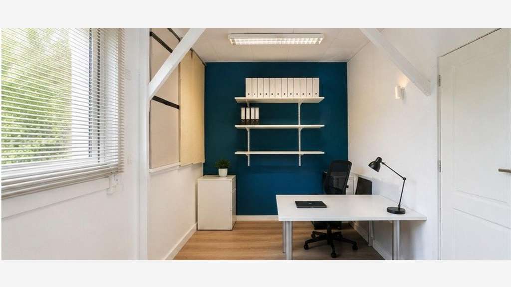 A louer local commercial de 82m² en ZA à Annecy
