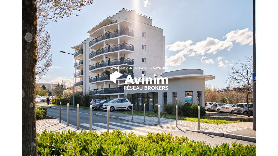 Local commercial 107m² axe passant Annecy / Seynod