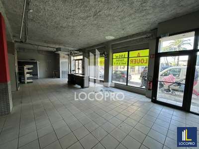 A louer local commercial 195m² Av Soleau à Antibes