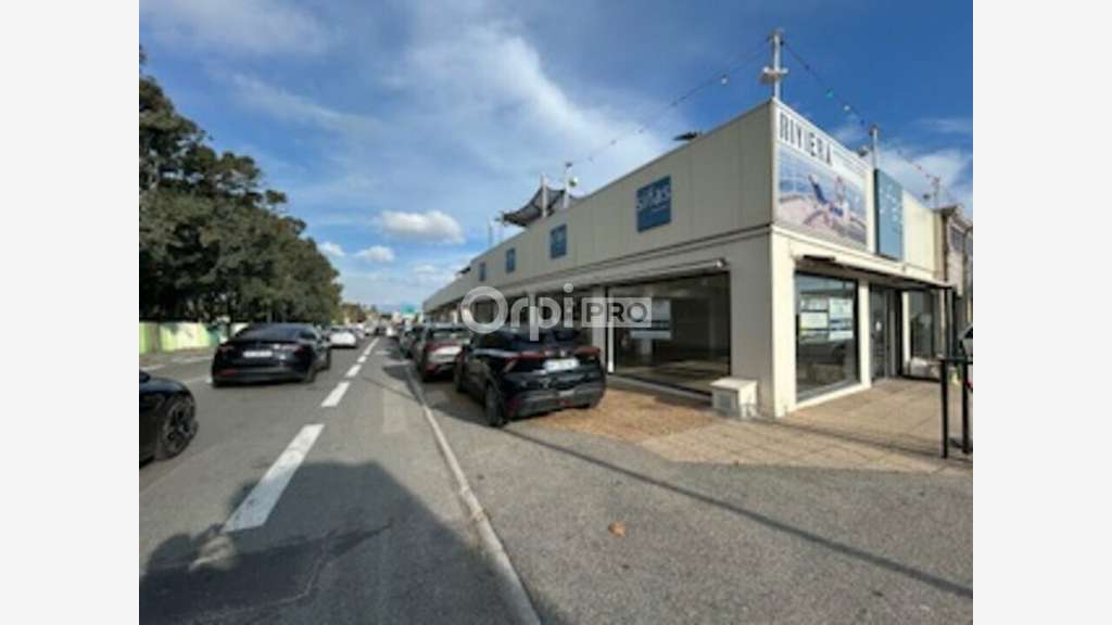 Location local commercial 443m² empl N°1 Antibes