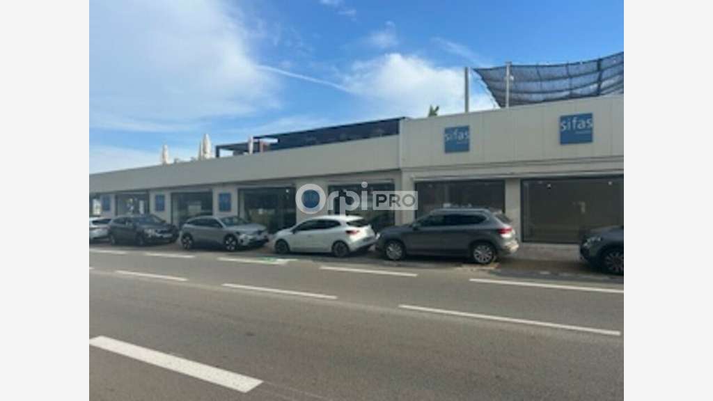 Location local commercial 443m² empl N°1 Antibes