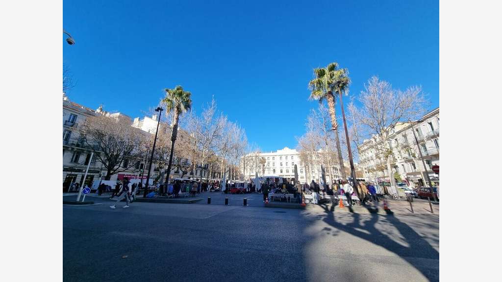 Location local de 220m² sur axe principal Antibes