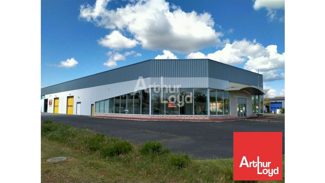 A louer local 621m² en bail dérogatoire sur Antran