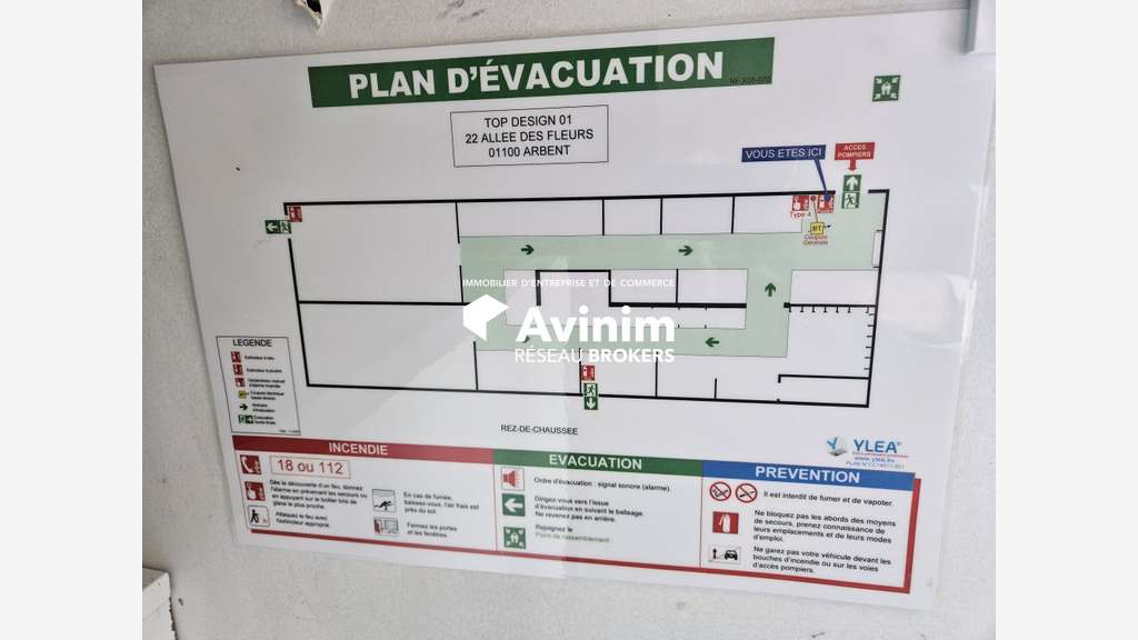 A louer 2 Cellules 200m² et 431m² à Arbent