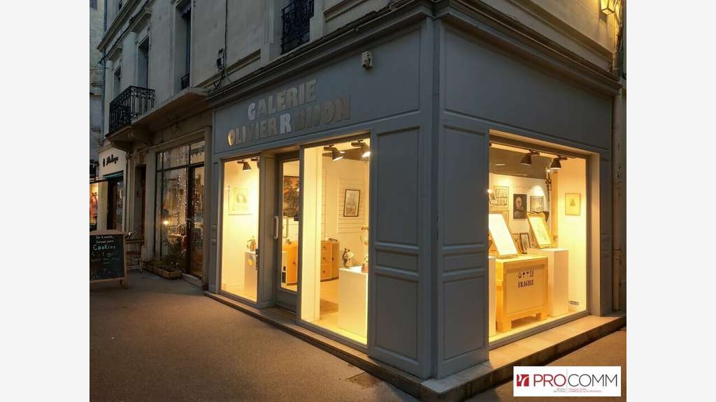 Location local commercial 111m² centre-ville Arles
