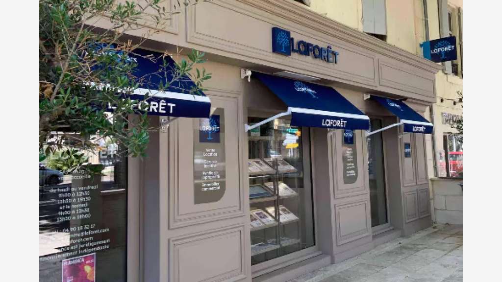 Location local restaurant 47m² centre ancien Arles