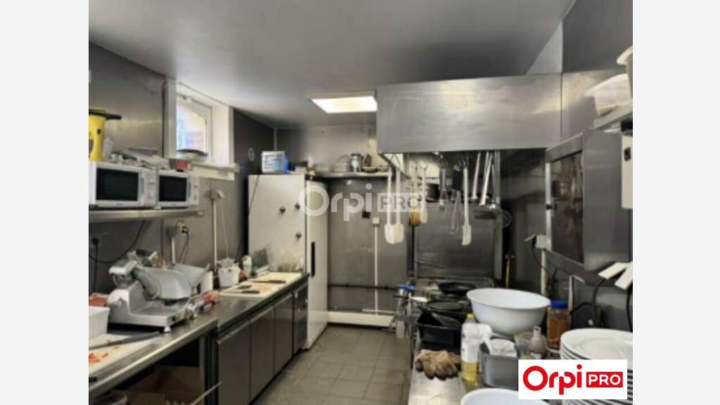 A louer local commercial 143m² à Armentières 