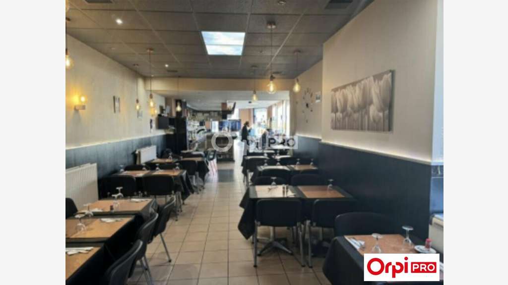 A louer local commercial 143m² à Armentières 