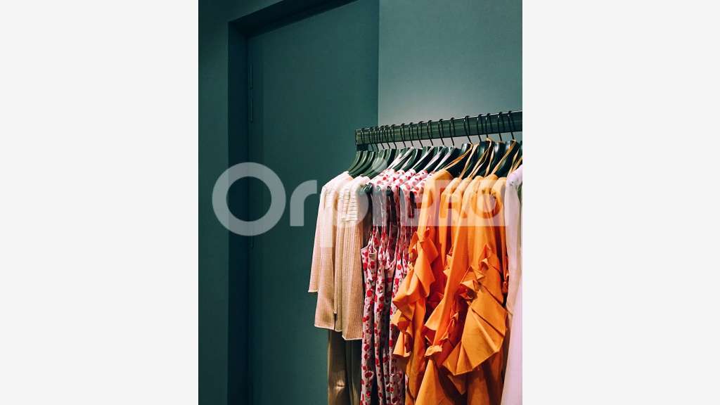 Loue cellule commerciale 660m² en centre cial 62