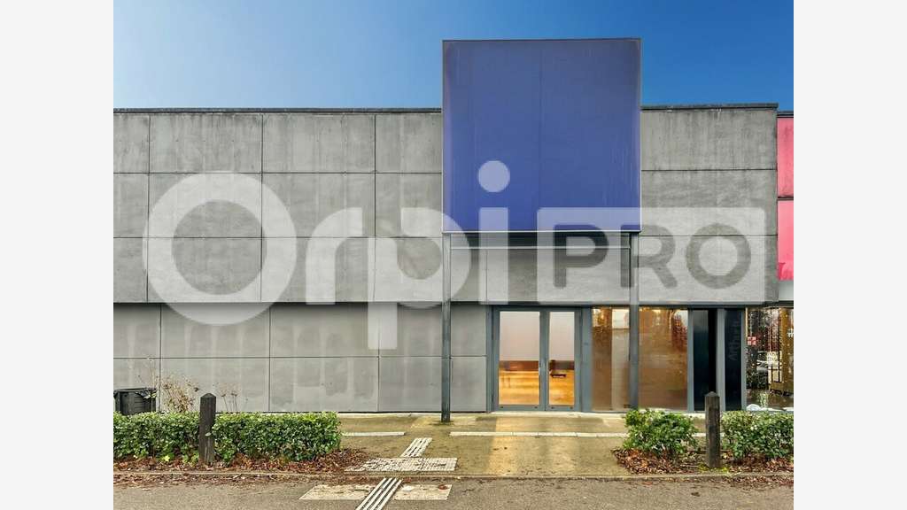 A louer local cial 437m² Arras zone très passante