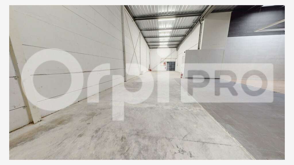 A louer local cial 437m² Arras zone très passante