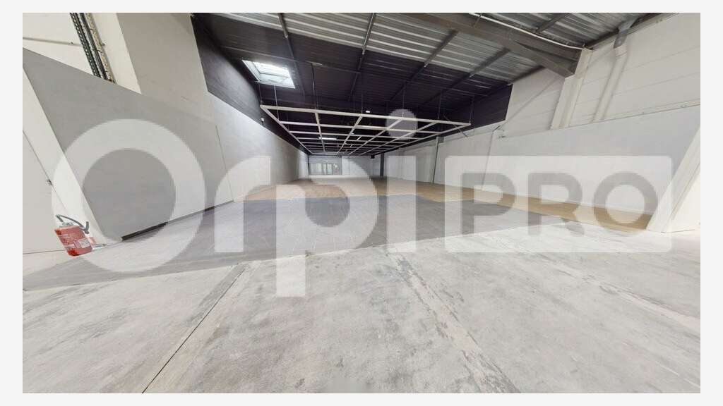 A louer local cial 437m² Arras zone très passante