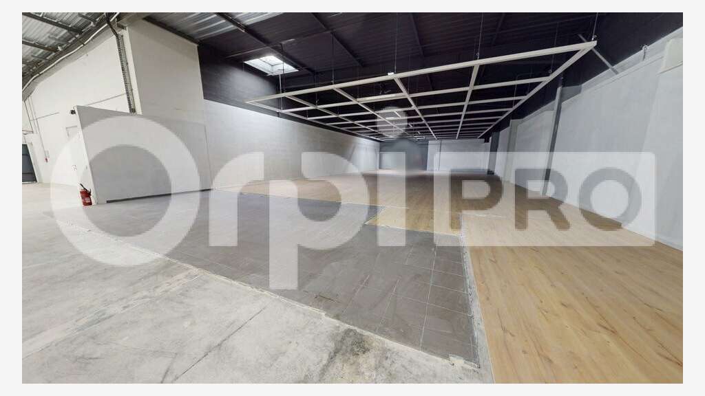 A louer local cial 437m² Arras zone très passante
