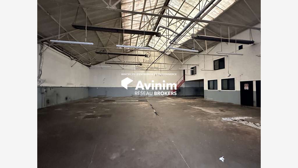 A louer local 450m² empl N°1 à Asnières-sur-Seine