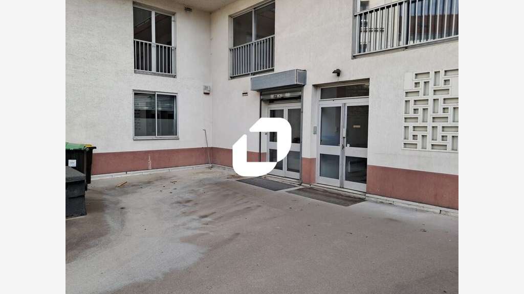 A louer Local commercial 145m² Asnieres sur seine